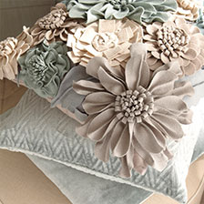 PILLOWS & THROWS