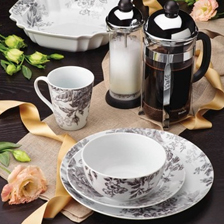 DINING & ENTERTAINING
